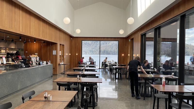 Windermere Jetty Museum Lakeshore Cafe — Windermere