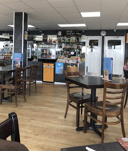 Windy Corner Cafe — Bridport