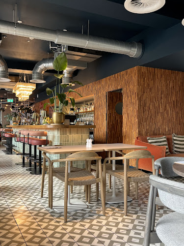 Winnie's Café and Bar at room2 Southampton