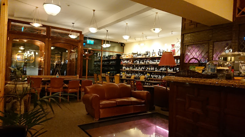 Xavier's Café and Wine