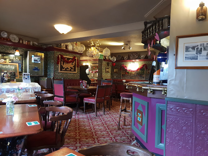 Y Glyntwrog Inn