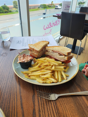 Y Review Restaurant