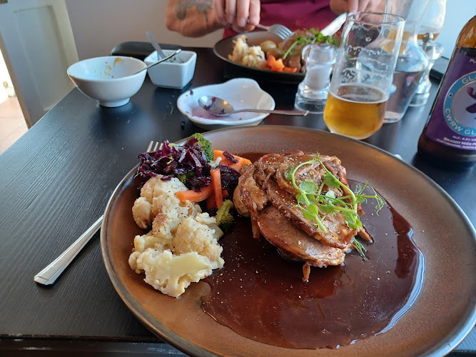 Y Sgwâr — Porthmadog
