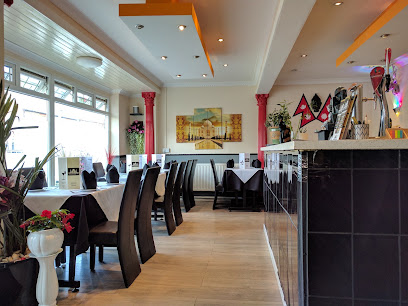 YAK & YETI GURKHA'S BRAINTREE