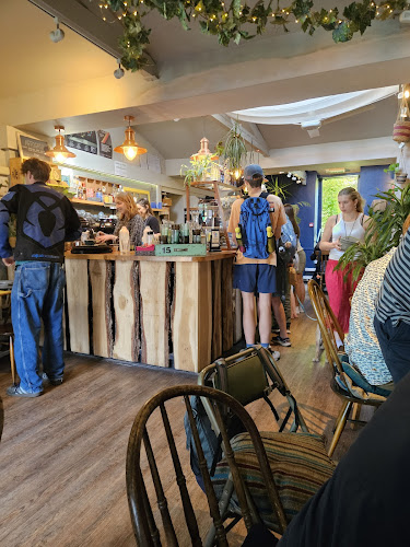 Yard Cafe & Kitchen