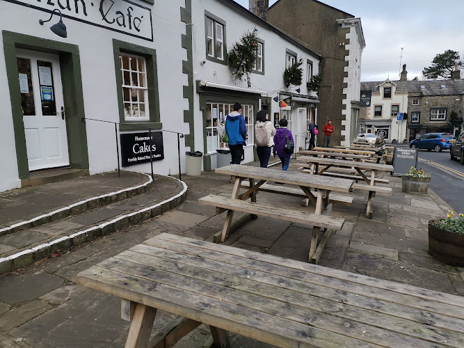 Ye Olde Naked Man Café
