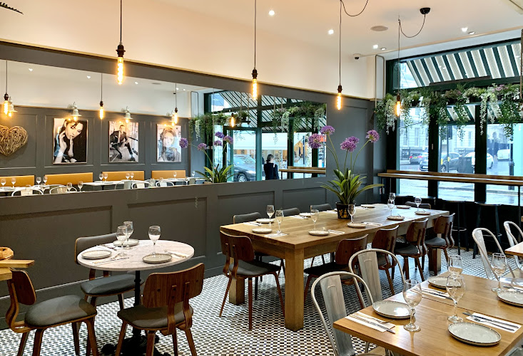 Zack's Gloucester Road