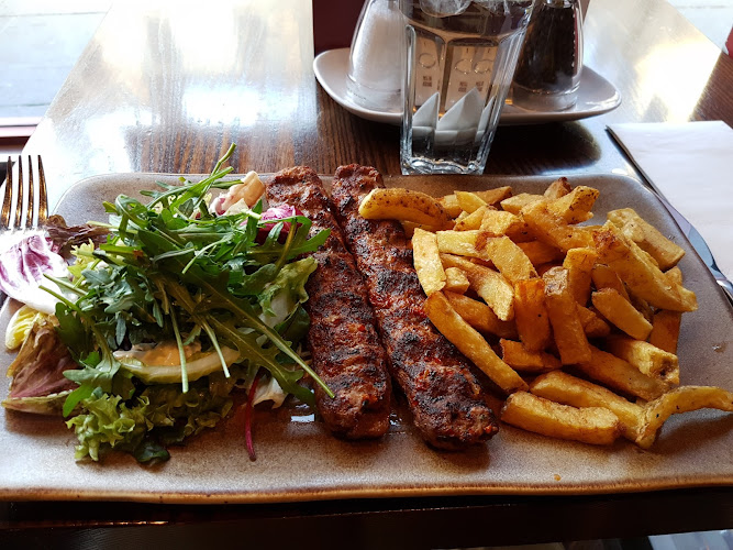 Zest Bar & Grill
